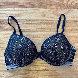 Victoria secret black very sexy bra size 34 A